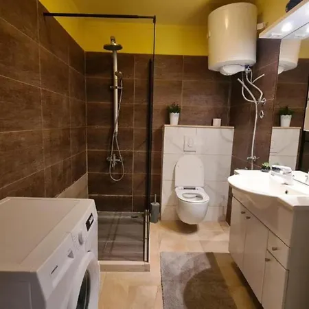Josip Apartment *