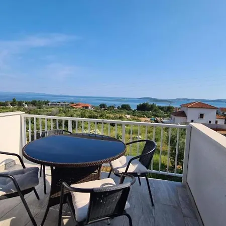 Apartment Josip