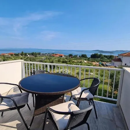 Apartment Josip